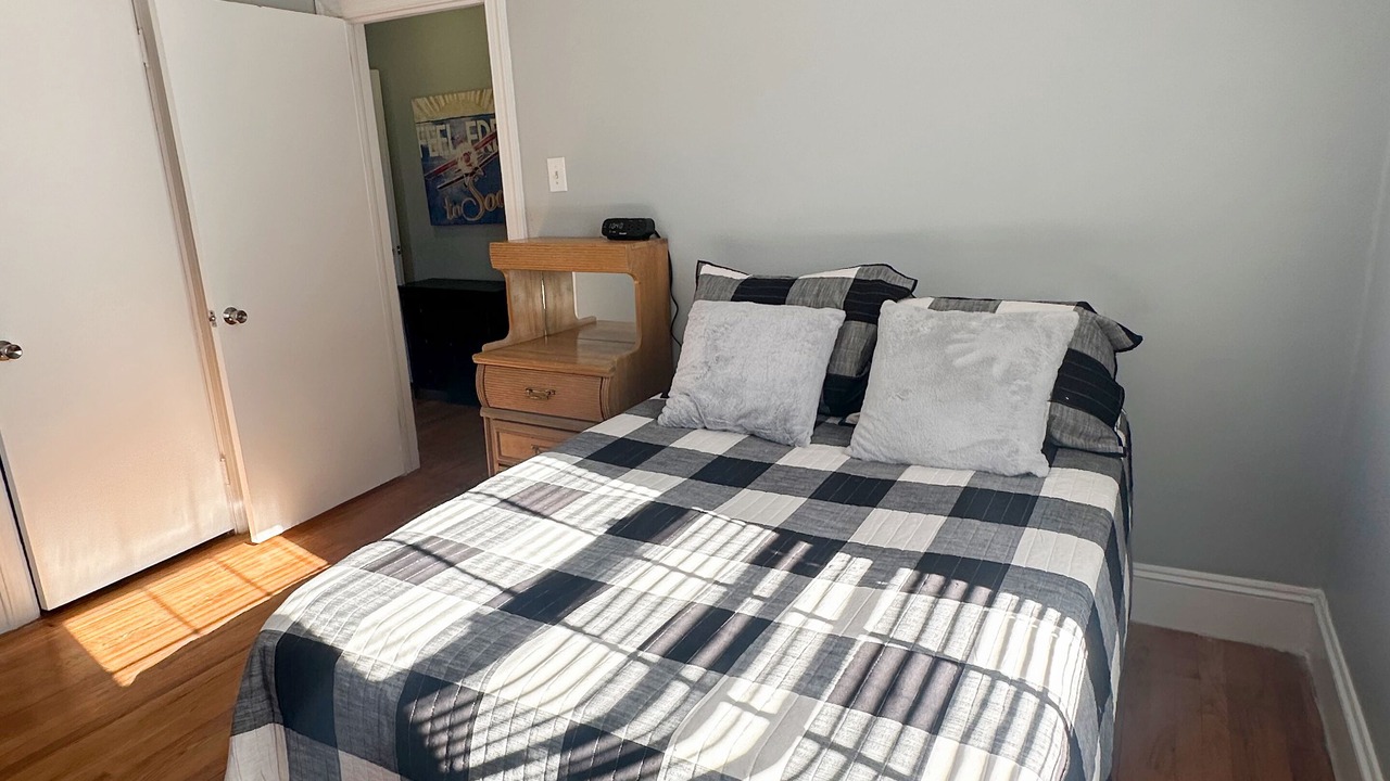 Photo of Bedroom in Greenwood