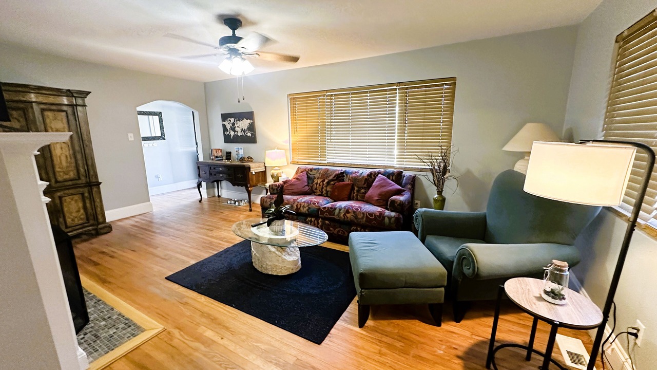 Photo of Livingroom in Greenwood