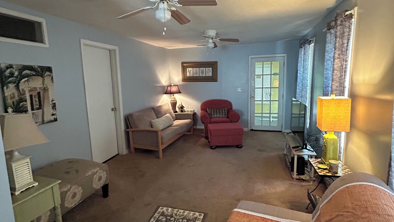 Photo of Livingroom in Lincolnville