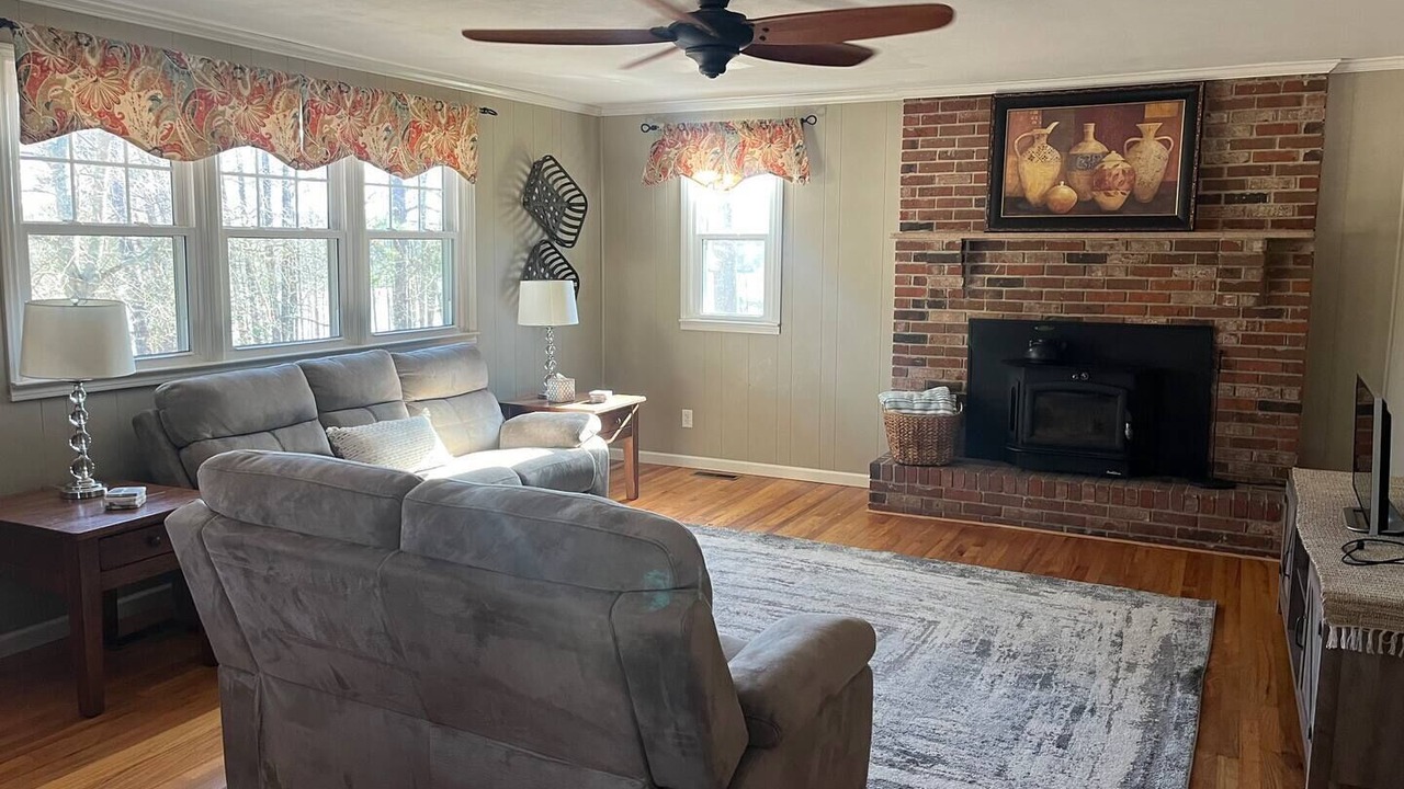 Photo of Livingroom in Tignall