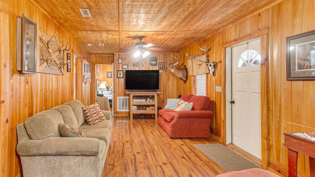 Photo of Bedroom in Wray