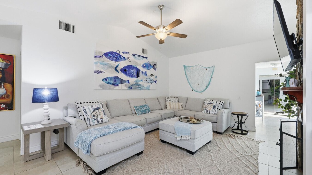 Photo of Livingroom in Belair Bayou