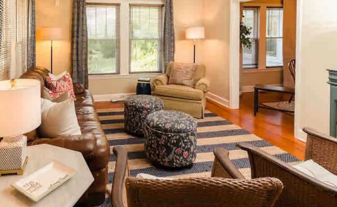 Photo of Livingroom in Gainesville