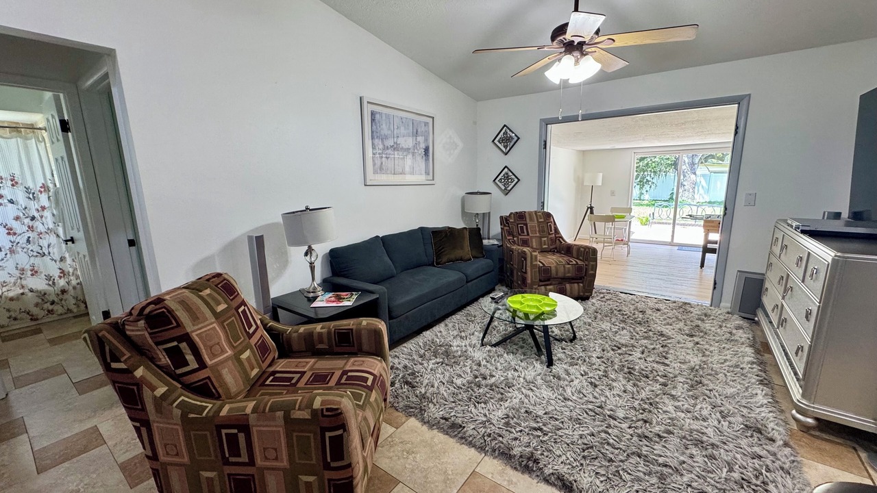 Photo of Livingroom in Riverview