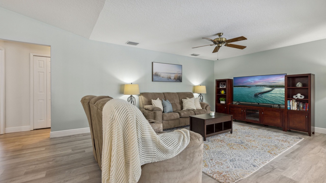 Photo of Livingroom in Sebastian Highlands