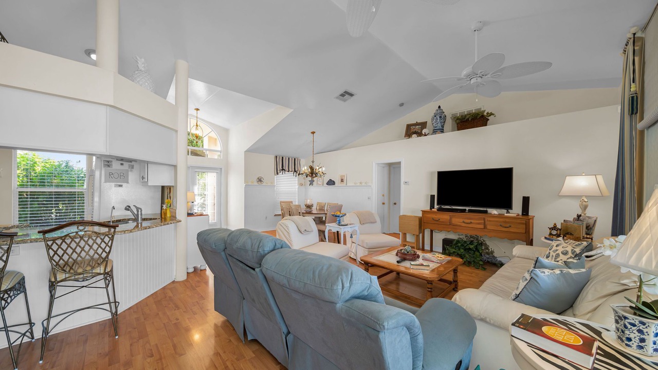 Photo of Livingroom in Trafalgar