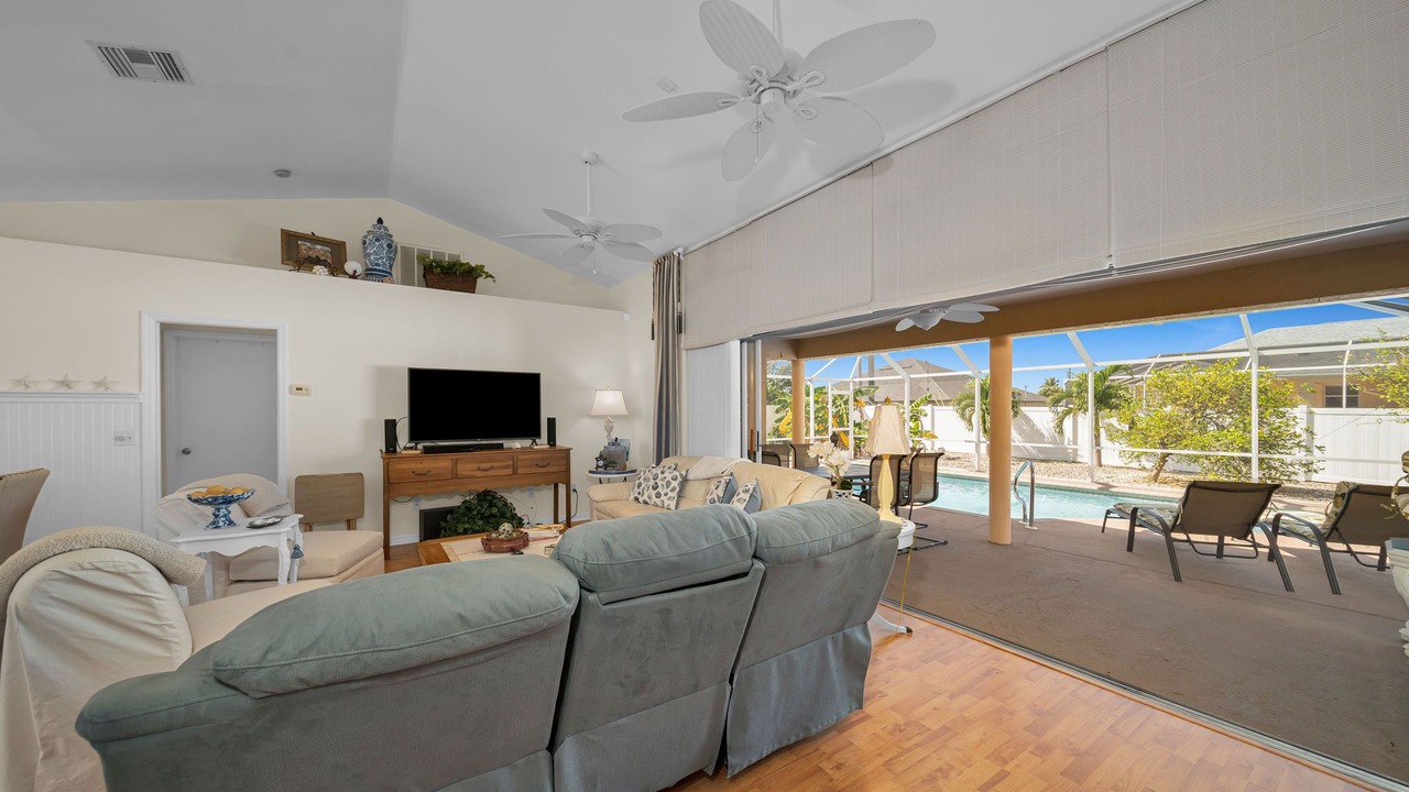 Photo of Livingroom in Trafalgar