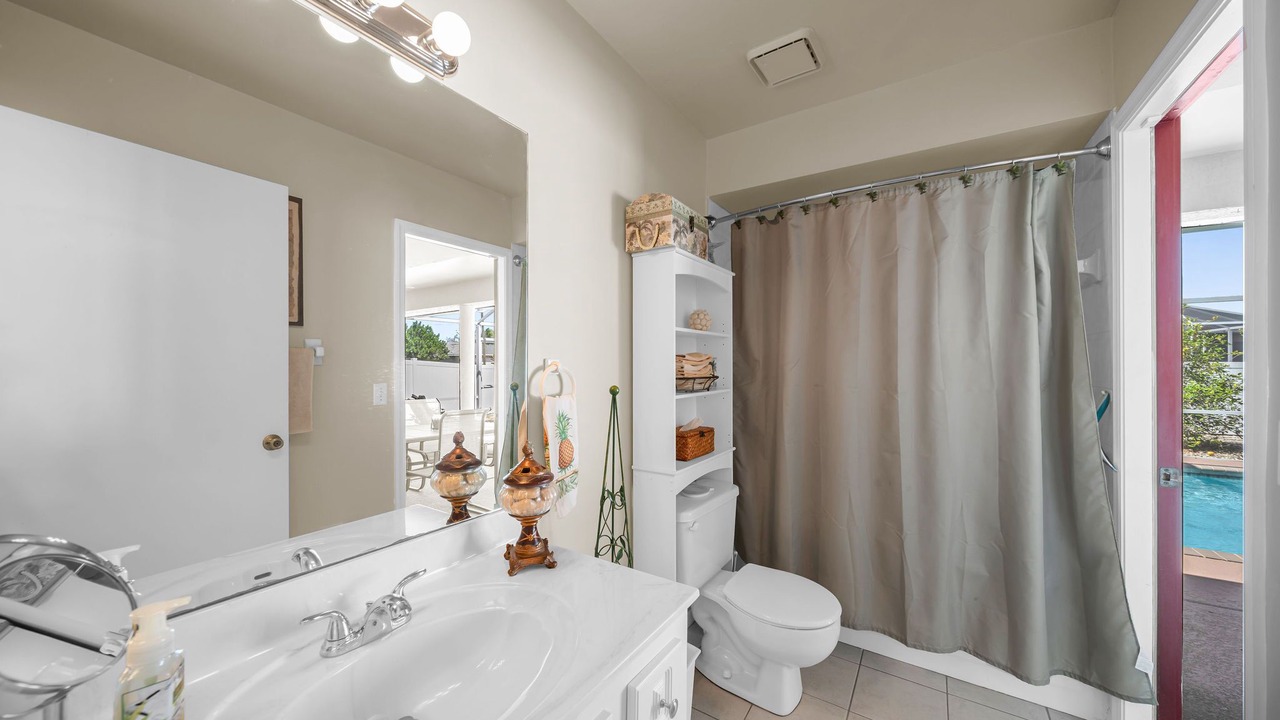 Photo of Bathroom in Trafalgar