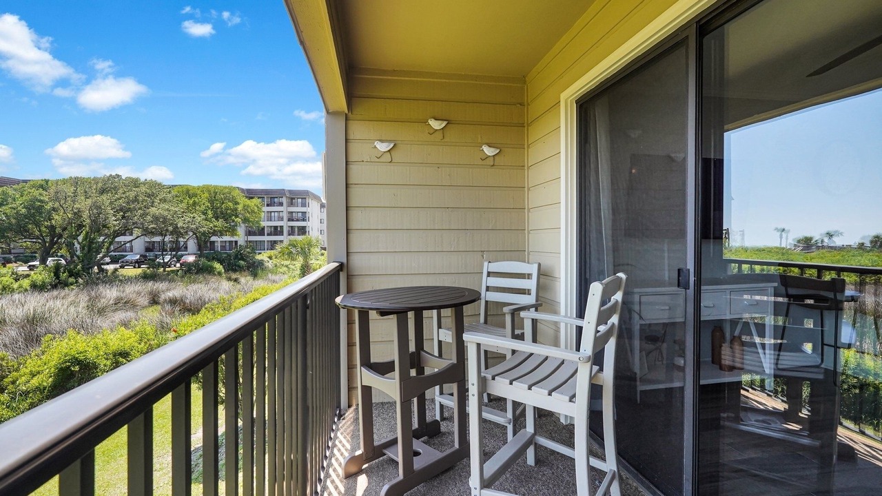 Photo of Outdoor in Folly Field
