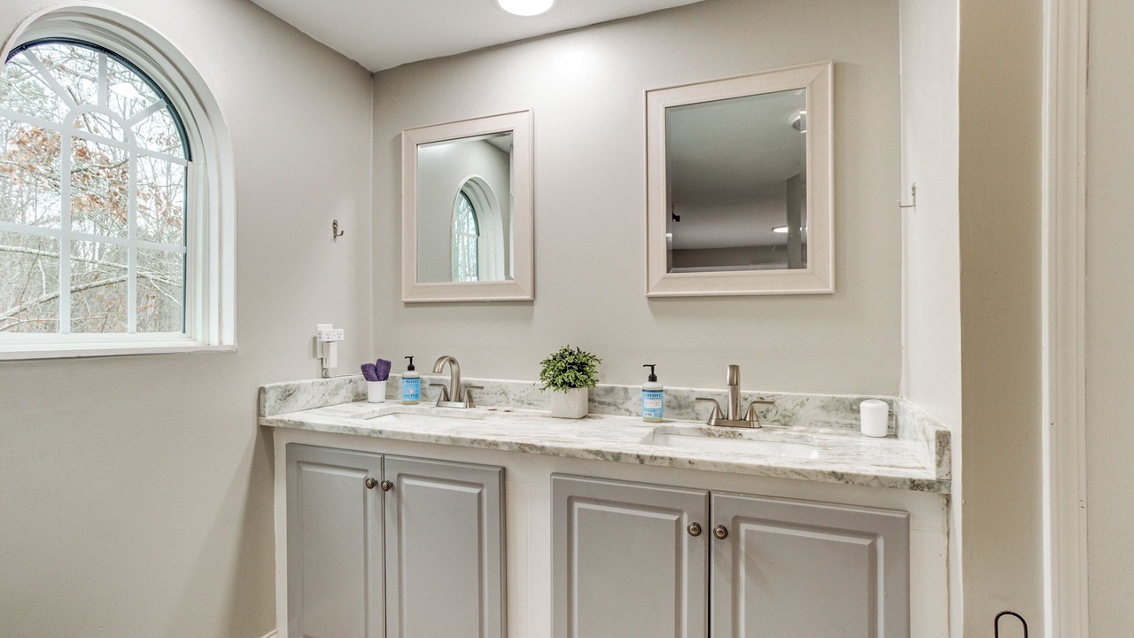 Photo of Bathroom in Bogart