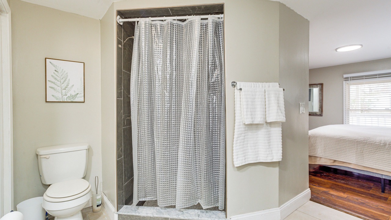 Photo of Bathroom in Bogart