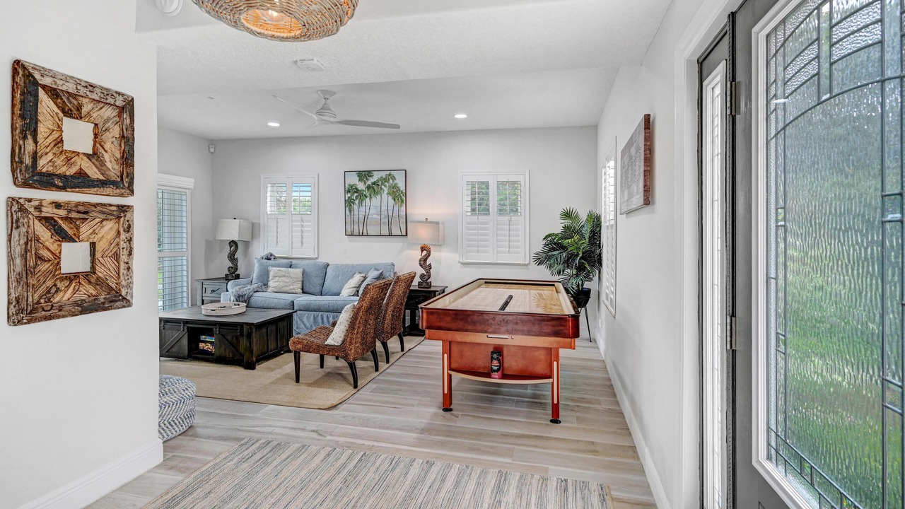 Photo of Bedroom in Sunnyland Beach