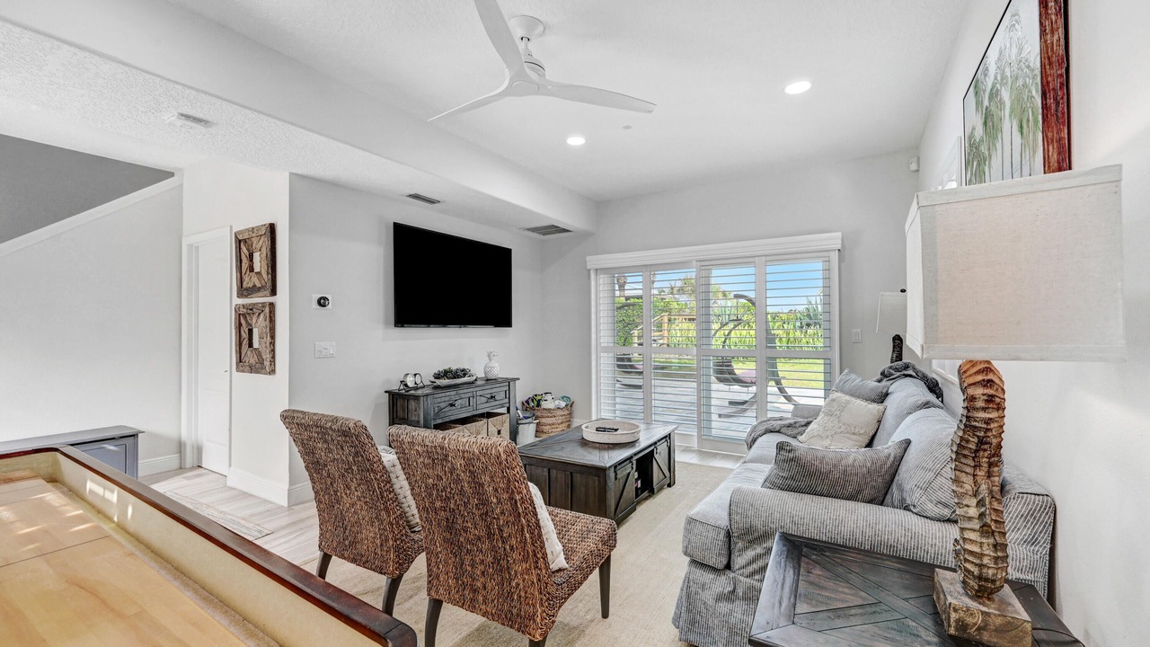 Photo of Bedroom in Sunnyland Beach