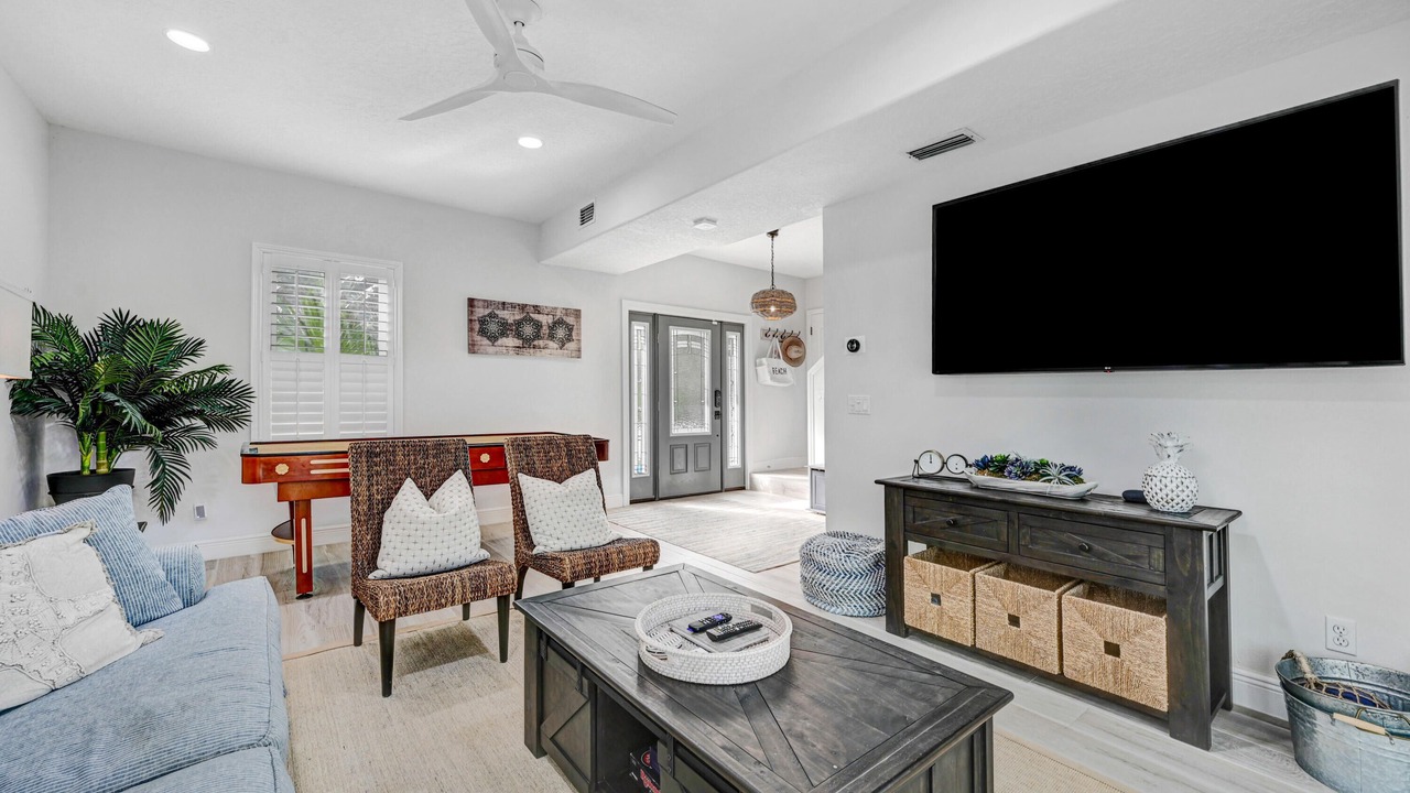 Photo of Bedroom in Sunnyland Beach
