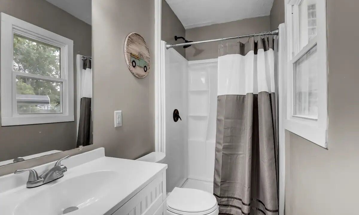 Photo of Bathroom in Goose Creek