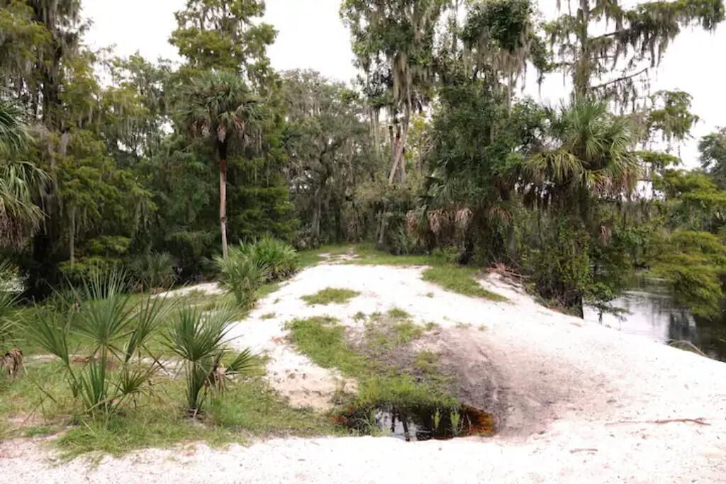 Photo of Outdoor in Walker's Island