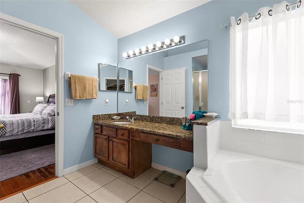 Photo of Bathroom in Lake Berkley
