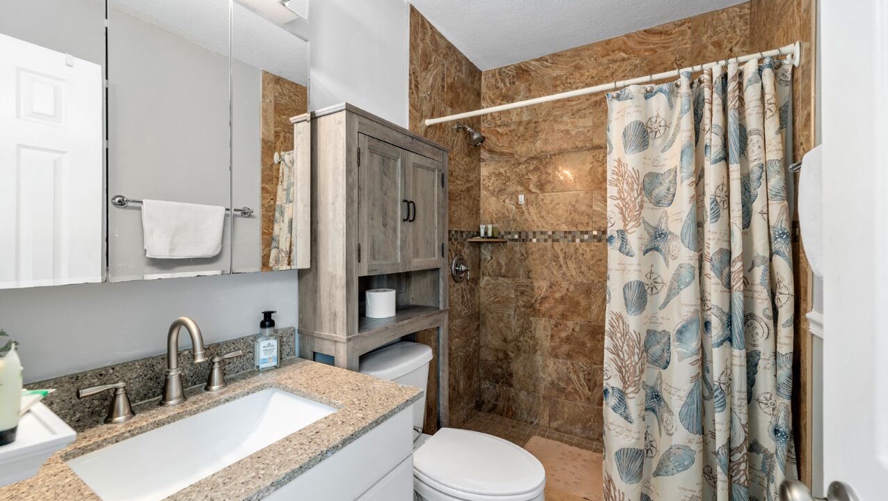 Photo of Bathroom in Coquina Key