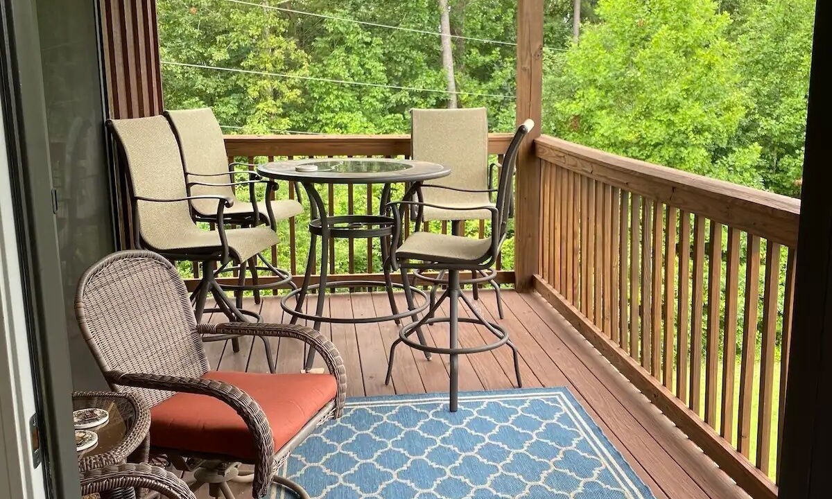 Photo of Outdoor in Six Mile