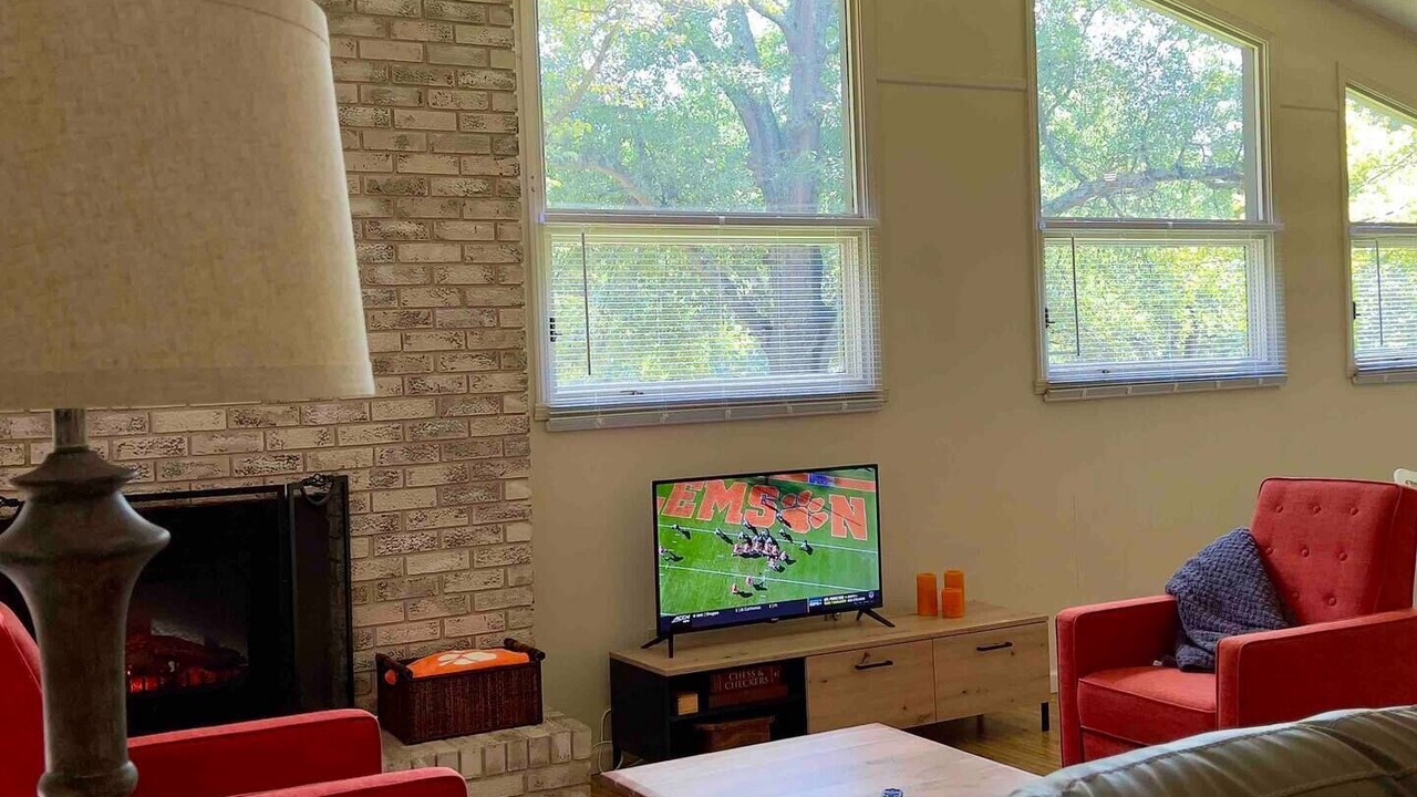 Photo of Livingroom in Utica
