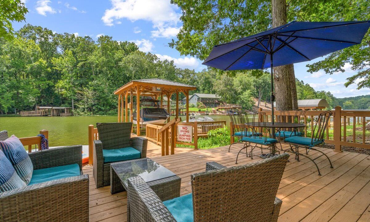 Photo of Outdoor in New London