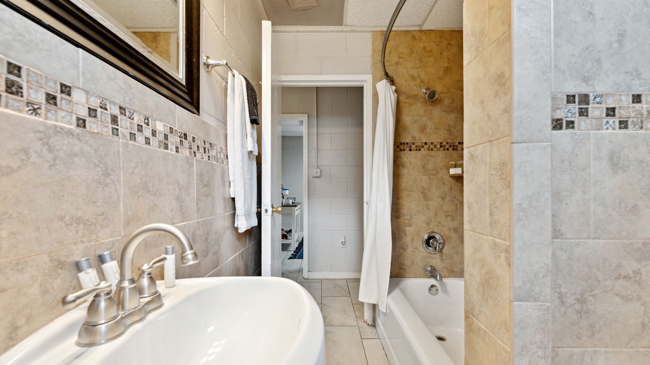 Photo of Bathroom in Savannah Victorian District