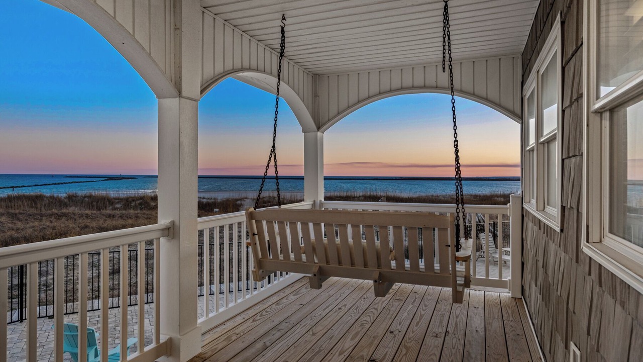 Photo of Patio Balcony in Inlet Harbour
