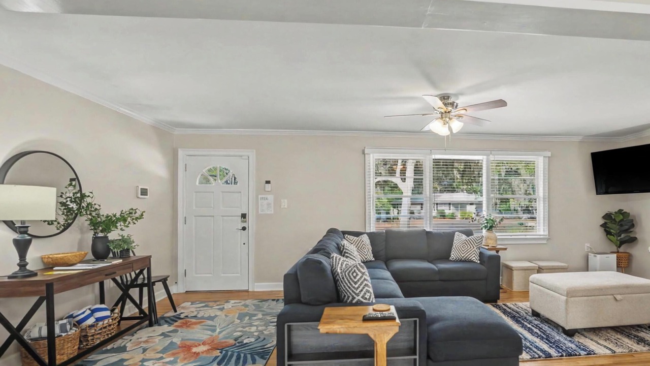 Photo of Livingroom in Mossy Oaks