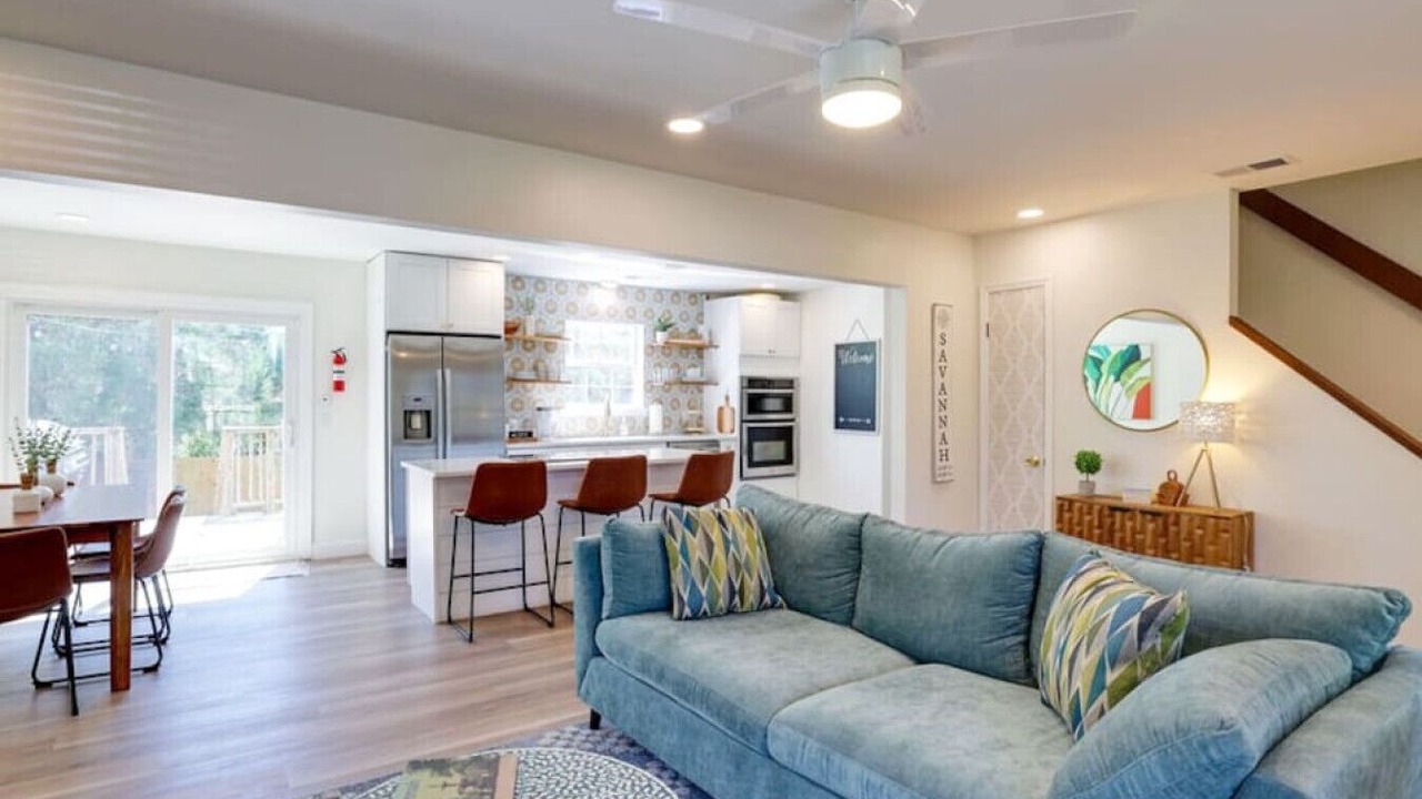 Photo of Livingroom in Whitemarsh Island