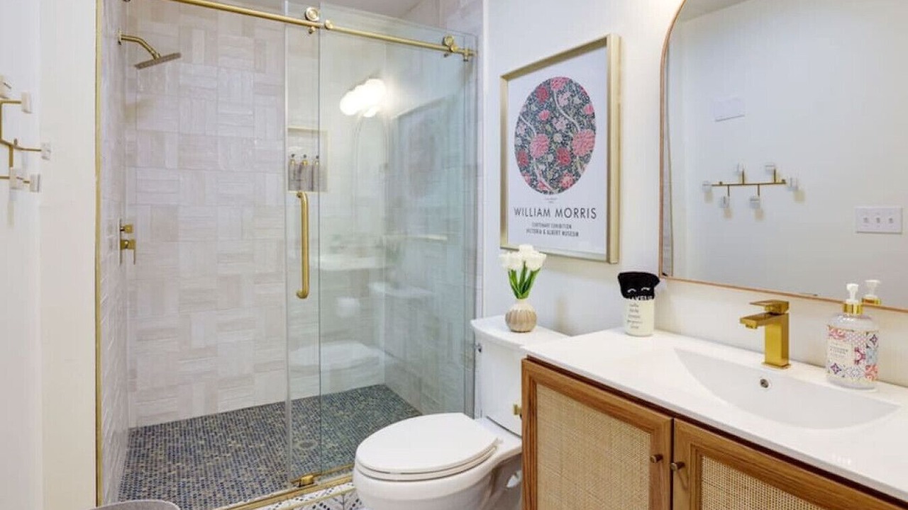 Photo of Bathroom in Whitemarsh Island