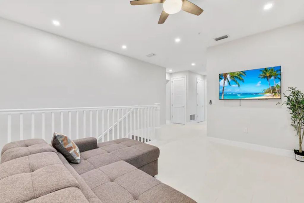 Photo of Livingroom in Naples