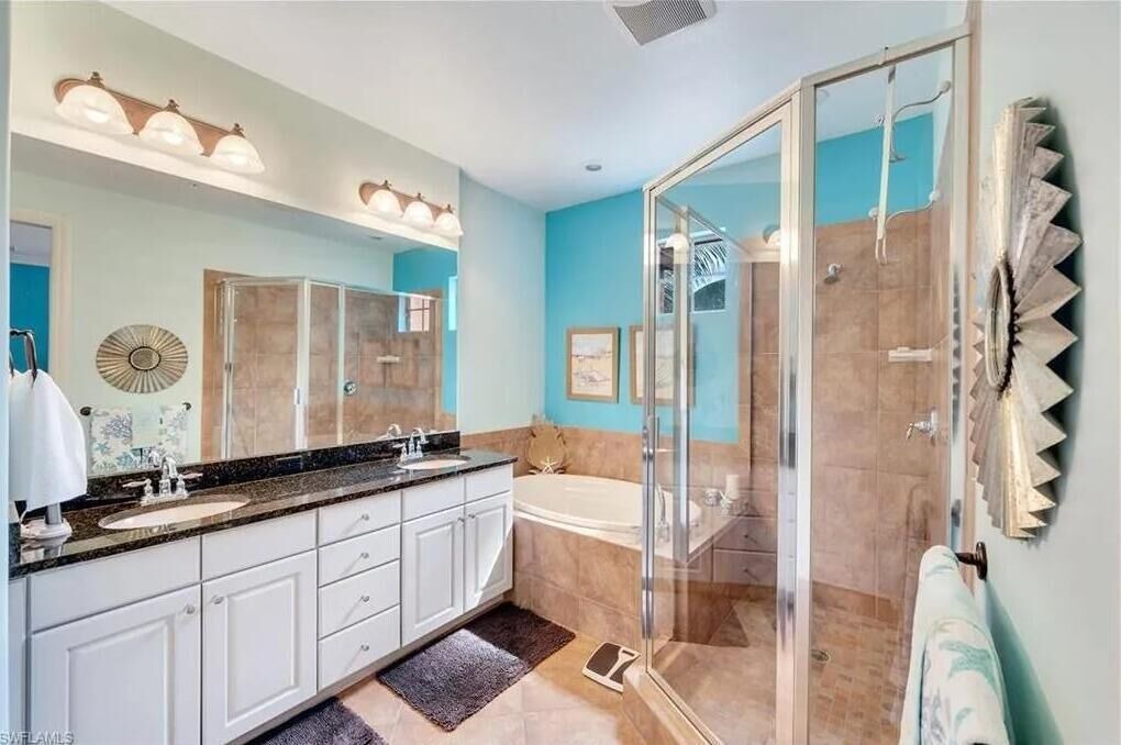 Photo of Bathroom in Ole