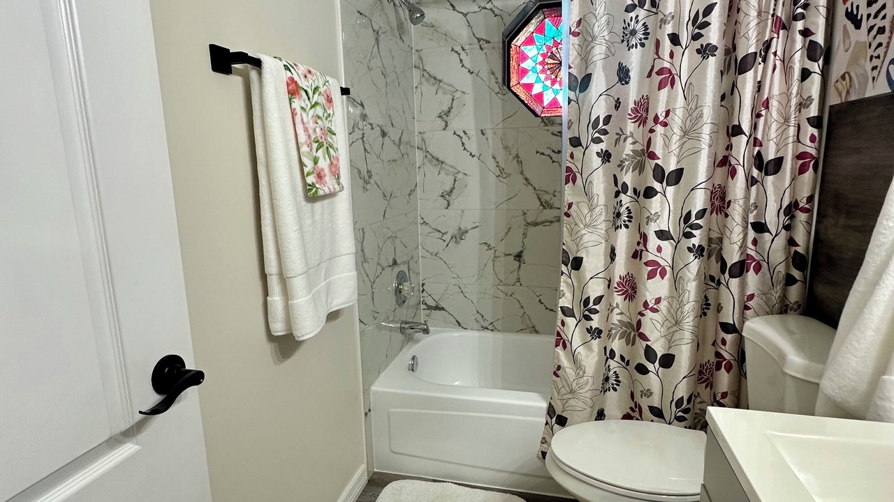 Photo of Bathroom in Silver Oaks