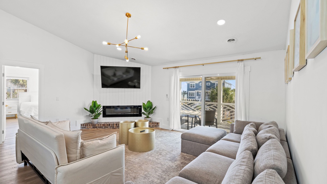 Photo of Livingroom in Long Bay Estates