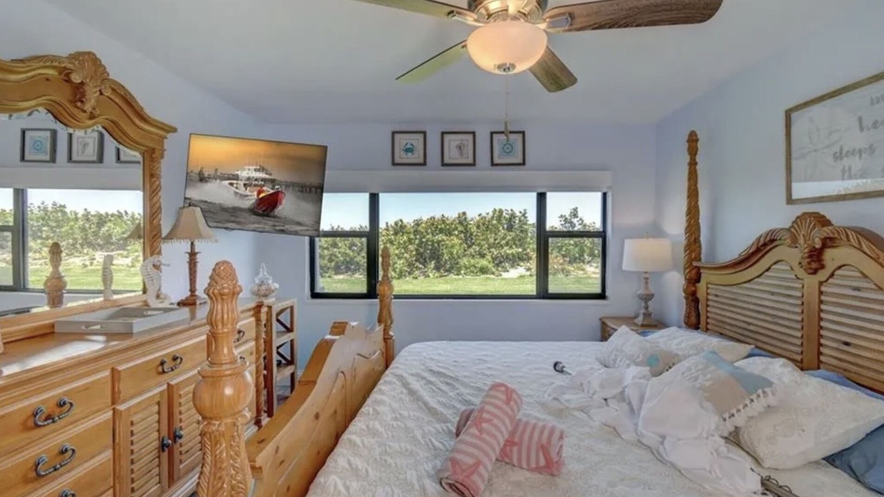 Photo of Bedroom in Hutchinson Island South