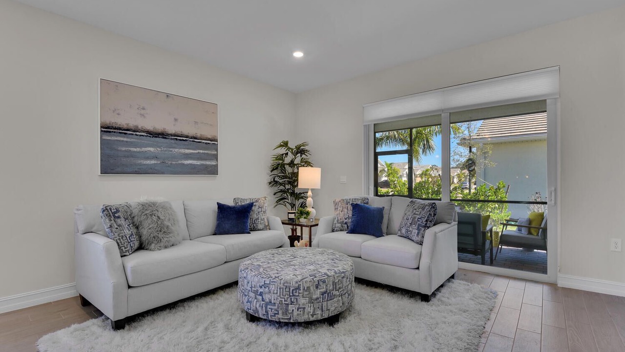 Photo of Livingroom in Naples