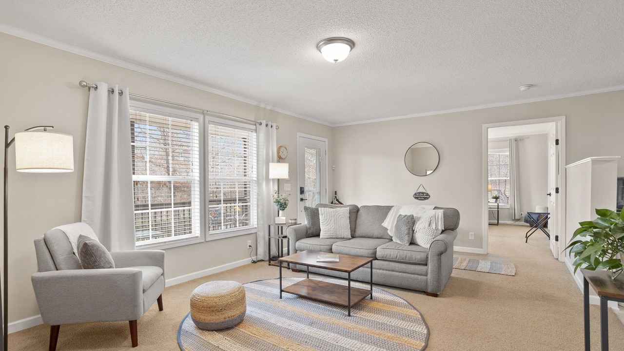 Photo of Livingroom in Travelers Rest