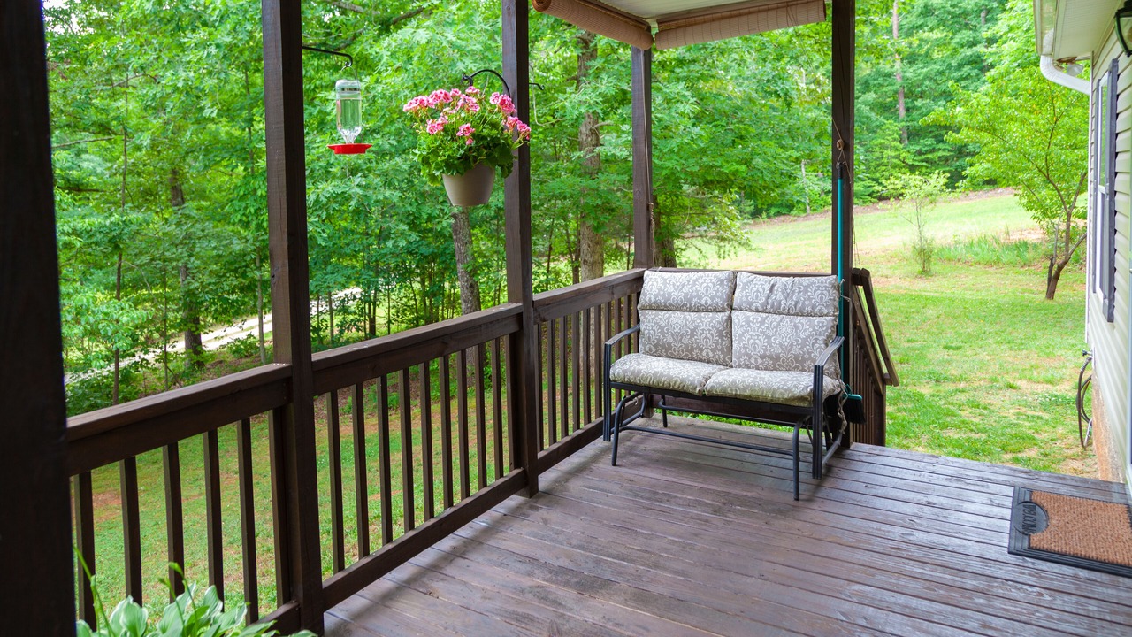 Photo of Patio Balcony in Travelers Rest