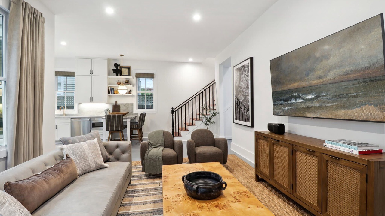 Photo of Livingroom in Historic Downtown Savannah
