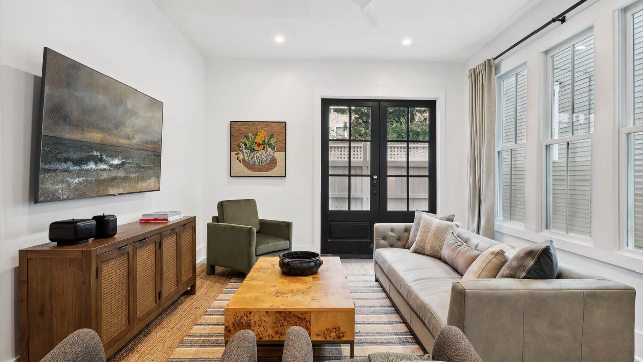 Photo of Livingroom in Historic Downtown Savannah
