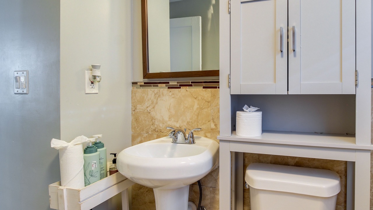Photo of Bathroom in Midtown