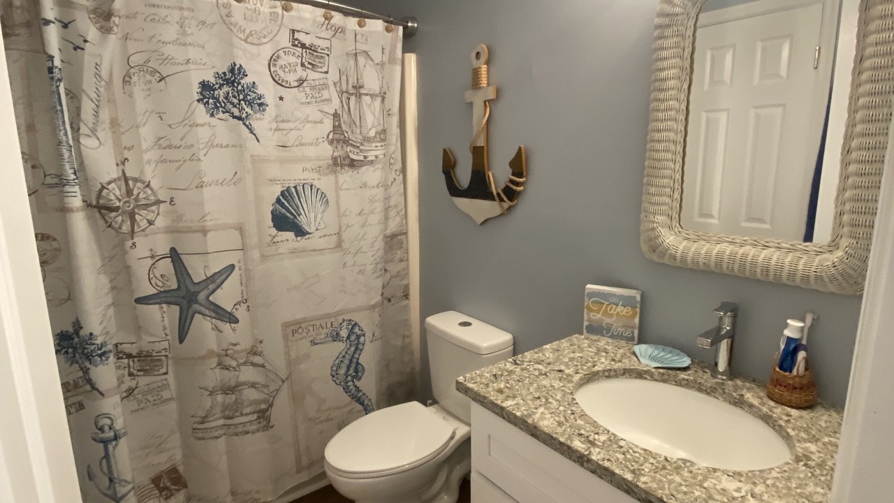 Photo of Bathroom in Lake Waccamaw