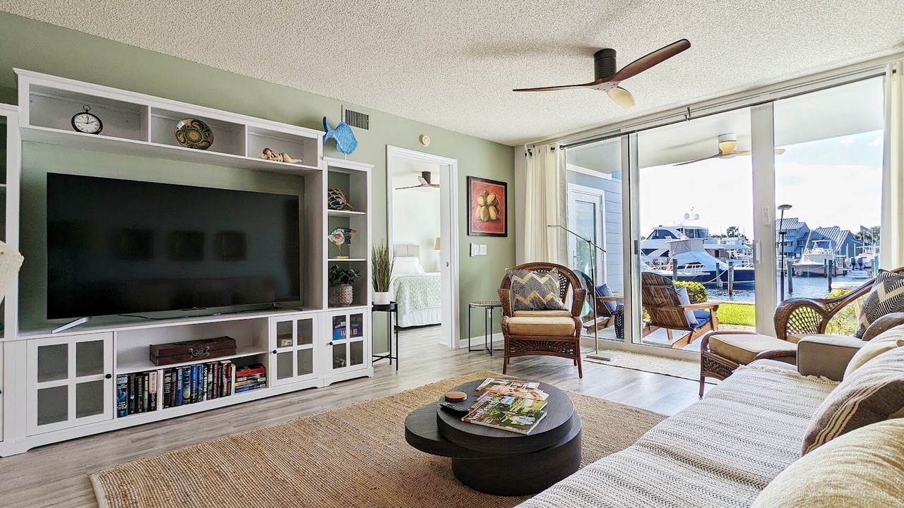 Photo of Livingroom in Moorings