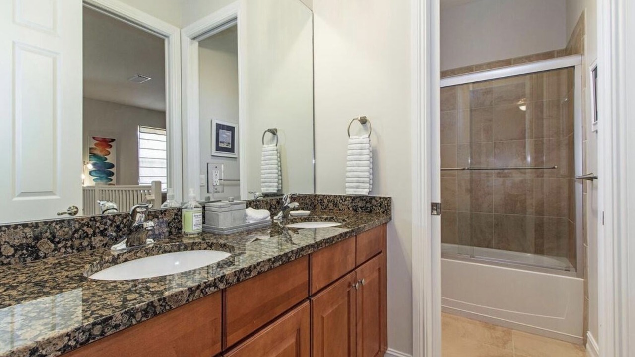 Photo of Bathroom in Ole