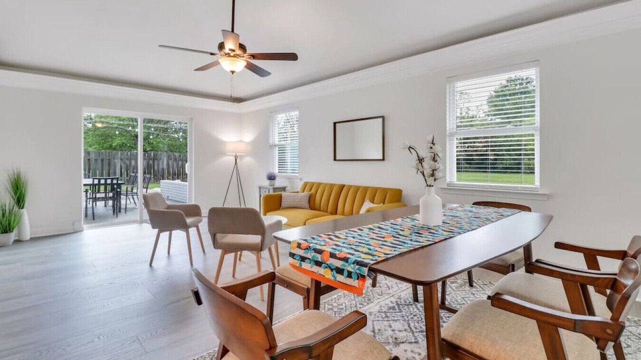 Photo of Livingroom in Pooler