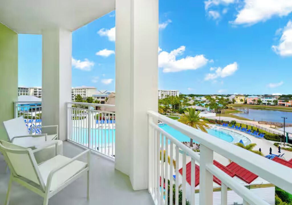 Photo of Patio Balcony in Bay Lake