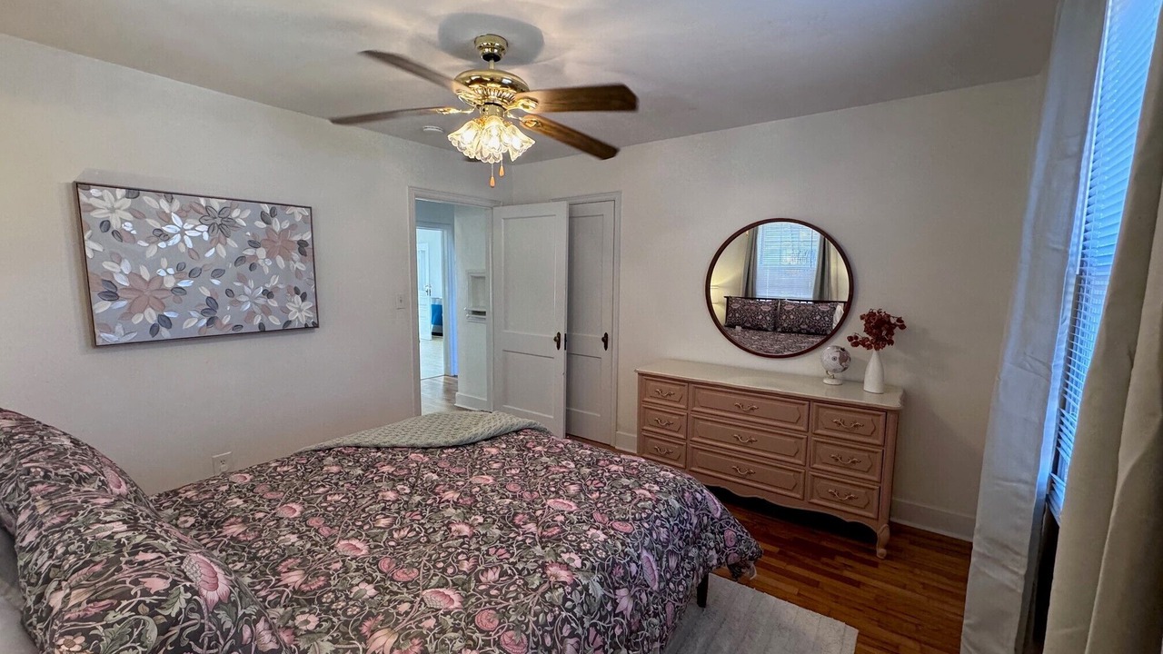 Photo of Bedroom in Midtown