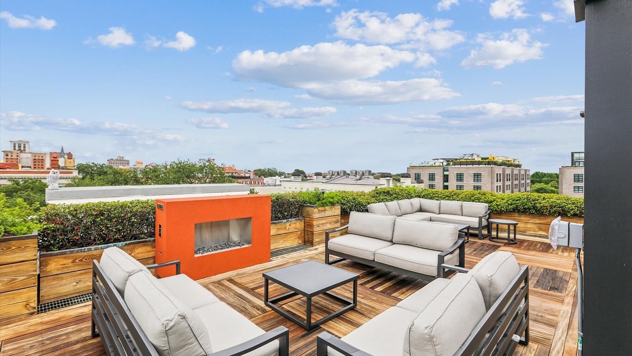 Photo of Patio Balcony in Historic District - North