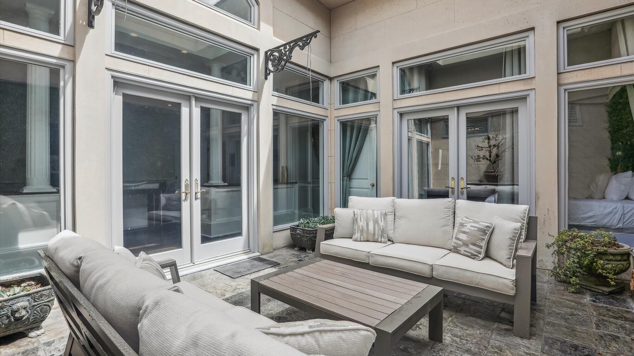 Photo of Patio Balcony in Historic District - North
