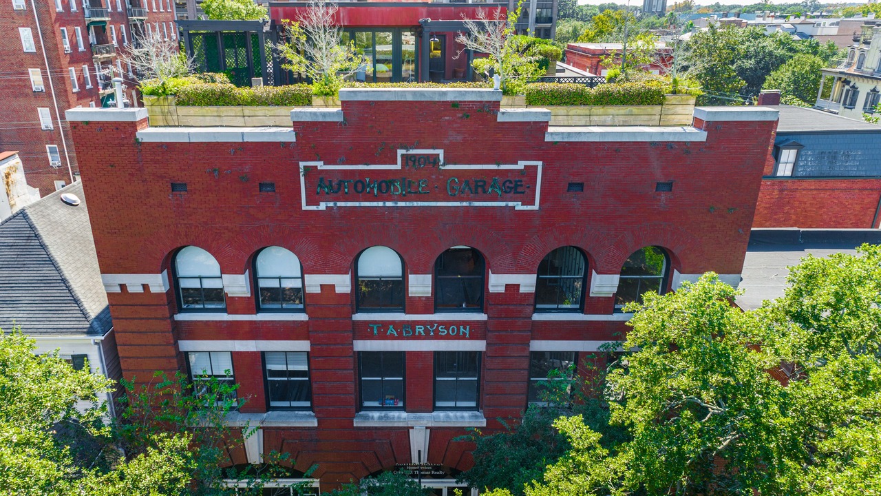 Photo of Outdoor in Historic District - North